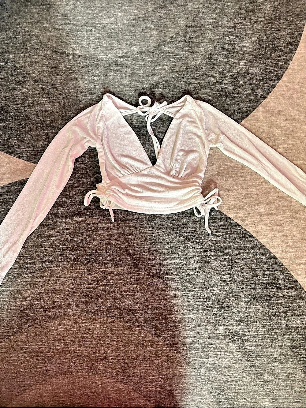 12TH TRIBE White Long Sleeve Crop Top Size Small Like New